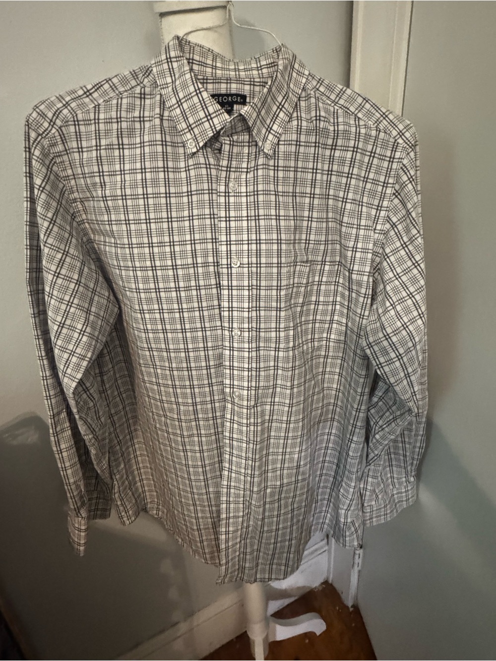 George Men’s Gray and White Plaid Button-Down Shirt
